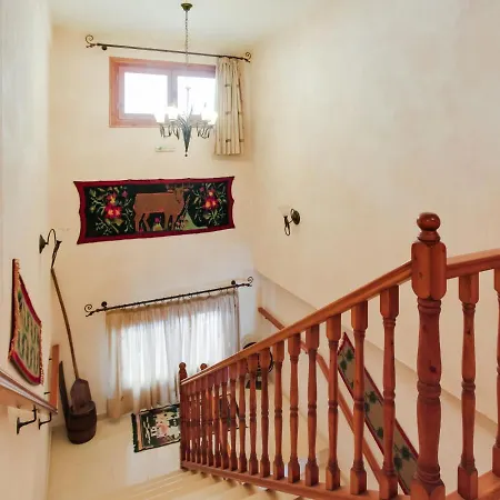 Villa Homely Holiday In Stournareika With Terrace