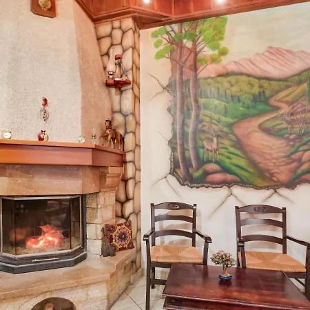 Villa Homely Holiday In Stournareika With Terrace Pýli